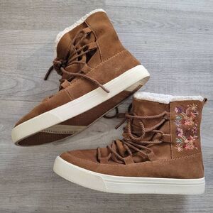 Toms size 8.5 Alpine water resistant leather dark brown suede ankle boot